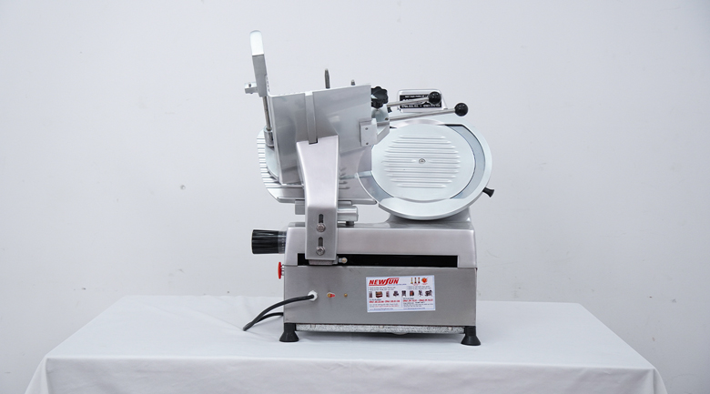 duoi-ava2-may-thai-thit-se-lanh-tu-dong-qh-300as Máy thái thịt se lạnh tự động QH-300AS