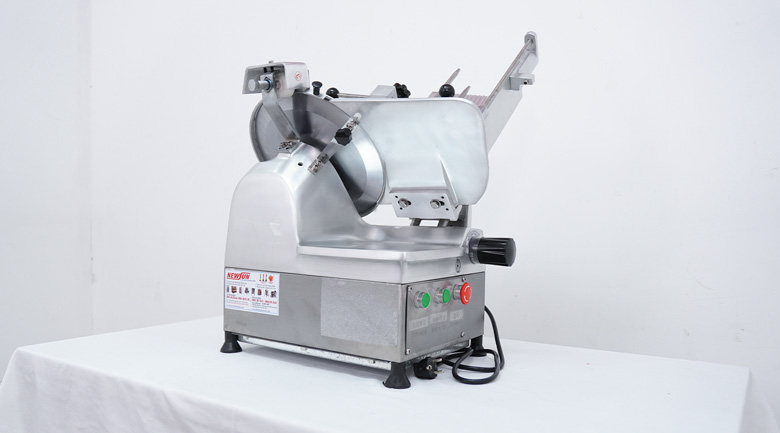 duoi-ava8-may-thai-thit-se-lanh-tu-dong-qh-300as Máy thái thịt se lạnh tự động QH-300AS